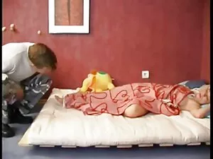Brittany Bardott tù  ...