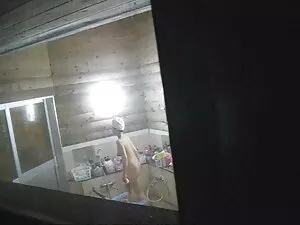 Bên Trong Khối 5 xex ...