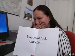 Cô gái mỏng khong lo ...